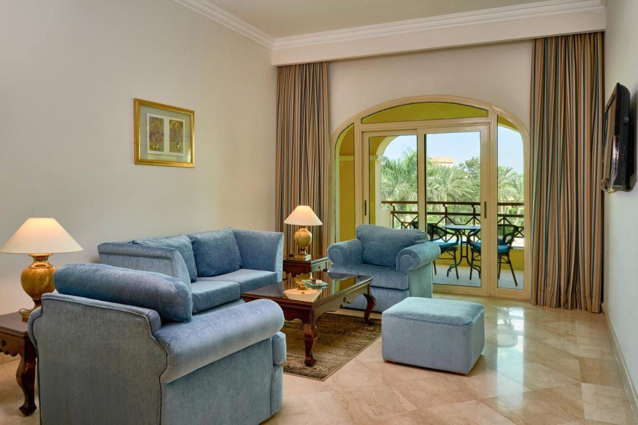 Giza Moevenpick Hotel Cairo - Media City מראה חיצוני תמונה Living room